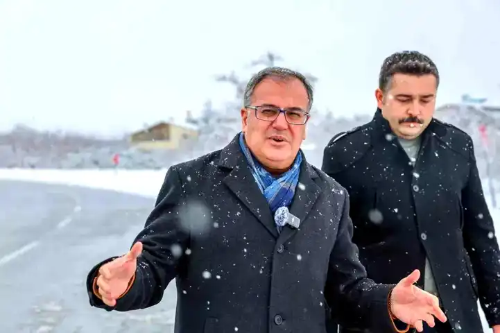 Hacılar'da Karla Mücadele: Özdoğan Sahadaydı